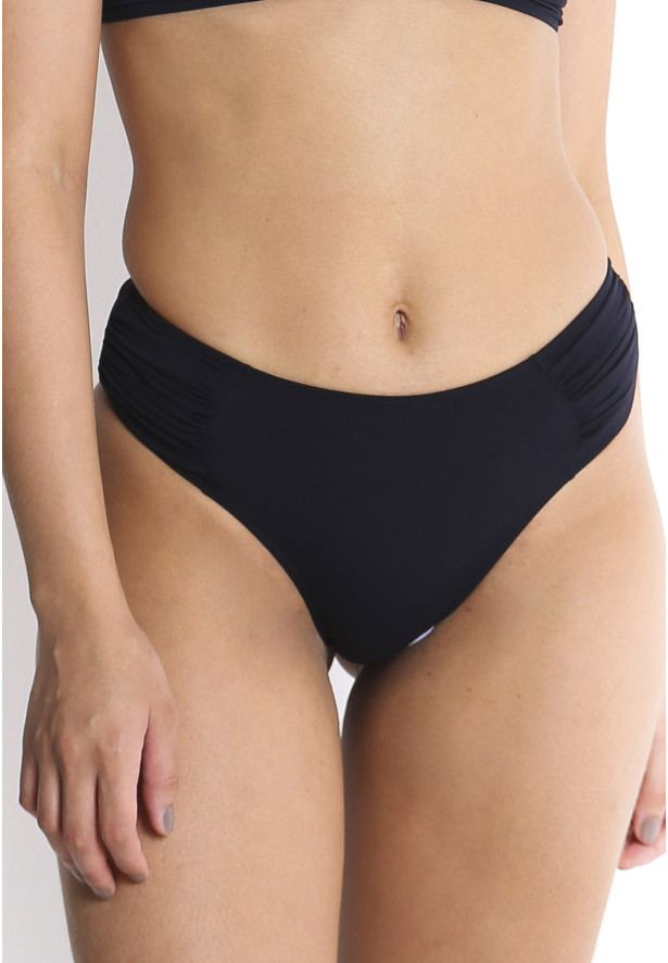 Biquíni calcinha plus franzida preto
