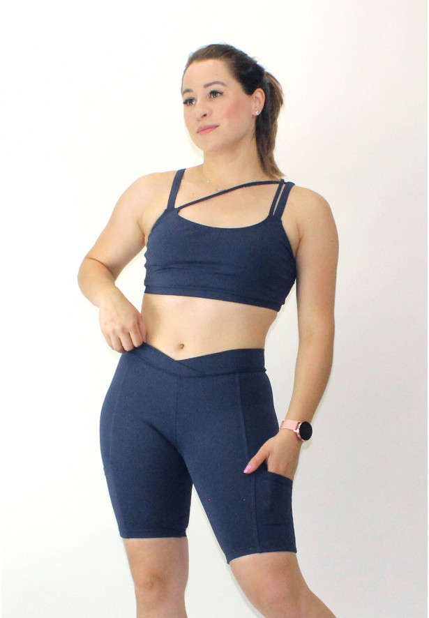 Conjunto fitness top alça dupla bermuda com bolso azul marinho suplex Conjunto fitness top alça dupla bermuda com bolso azul marinho suplex